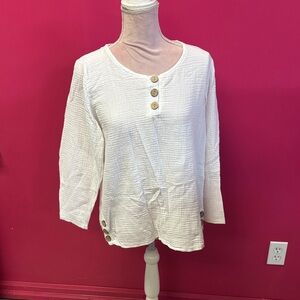 LEI Textured White Button-Down Shirt